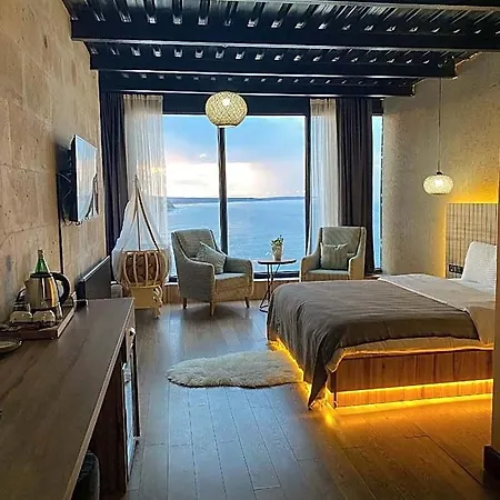 Marina Fener & Hotel *